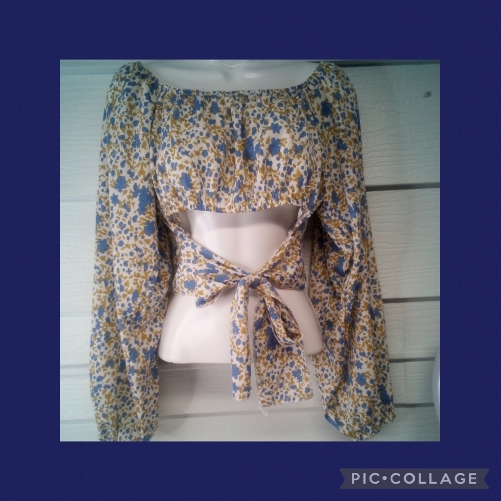Flowered crop top.26
